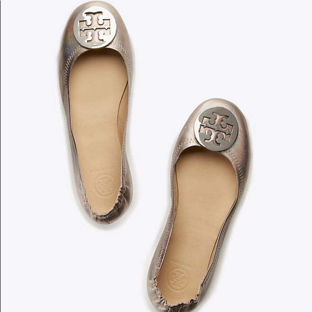 TORY BURCH MINNIE TRAVEL BALLET HOLOGRAPHIC